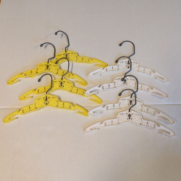 Clothes Hangers Kids Clarolyte Co Trains Yellow White Vintage Swivel Set Of 8 - Picture 1 of 7